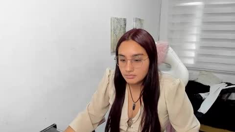 Snapshot of caroline_rodriguez_9 chatting on 06/02/26, 06:54 caroline_rodriguez_9 online show from 06/02/26, 06:54