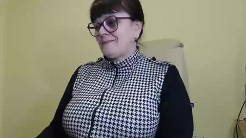 CarolineDream  online show from 10/27/25, 06:28