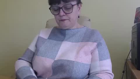 CarolineDream  online show from 11/04/25, 08:24