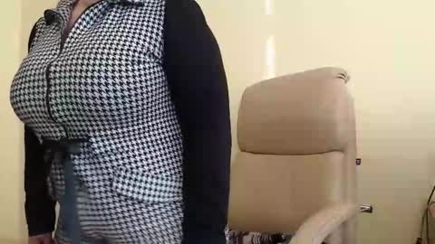 CarolineDream  online show from 11/25/25, 07:19