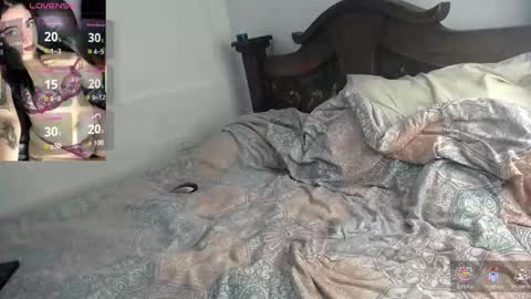 carolinee_fooox online show from 02/05/26, 03:27