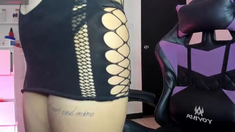 CarolineeGarcia online show from 11/15/25, 10:56