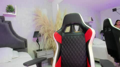 Caroline online show from 04/06/26, 01:12