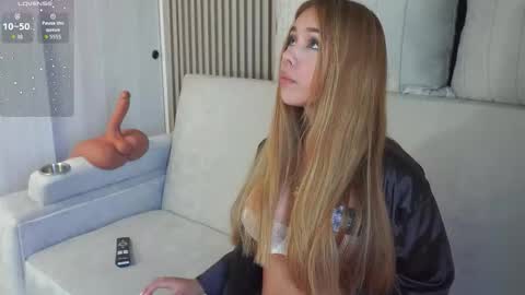 Snapshot of carolinegrace_ chatting on 03/19/26, 11:58 Caro online show from 03/19/26, 11:58