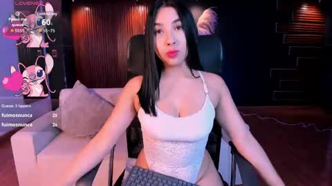 Snapshot of carolinemiller1 chatting on 05/31/26, 12:56 Caro online show from 05/31/26, 12:56
