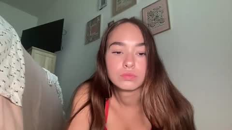 Snapshot of carolineoxox chatting on 07/05/26, 04:14 Caroline online show from 07/05/26, 04:14