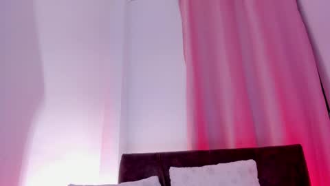 Snapshot of carolinna_ chatting on 02/11/25, 01:41 carolinna_ online show from 02/11/25, 01:41