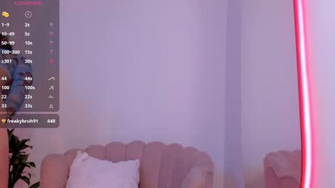 Snapshot of carolinna_ chatting on 10/03/25, 01:19 carolinna_ online show from 10/03/25, 01:19