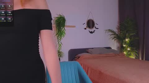 Snapshot of carolinnk chatting on 11/05/25, 02:17 Caro online show from 11/05/25, 02:17