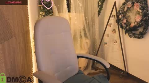 caroll_li online show from 01/15/26, 08:23