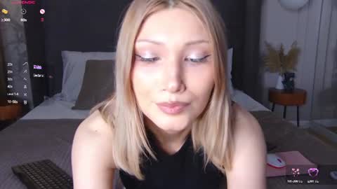 Snapshot of carolreeves chatting on 06/09/26, 05:13 Carol online show from 06/09/26, 05:13