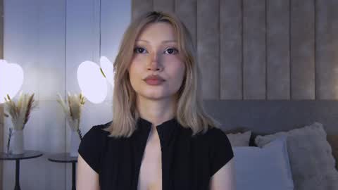 Snapshot of carolreeves chatting on 06/15/26, 05:04 Carol online show from 06/15/26, 05:04