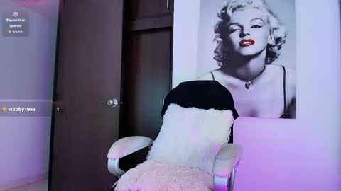 Snapshot of carolyne_sweet chatting on 02/09/26, 08:24 carolyne_sweet online show from 02/09/26, 08:24