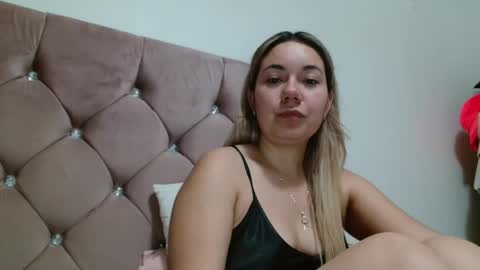 caroo0615 online show from 10/11/25, 07:40