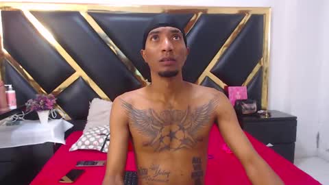 Snapshot of caroyandy3 chatting on 11/22/25, 07:24 caro y andy online show from 11/22/25, 07:24