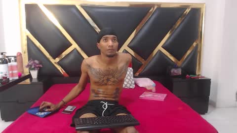 Snapshot of caroyandy3 chatting on 12/05/25, 11:41 caro y andy online show from 12/05/25, 11:41