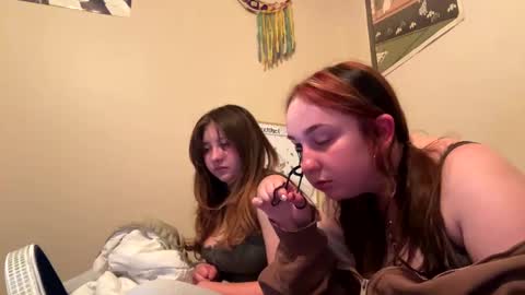 Snapshot of carpetmunchers chatting on 10/09/25, 01:36 carpetmunchers online show from 10/09/25, 01:36