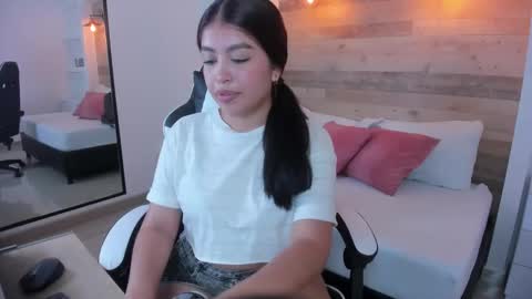 Snapshot of carriepink_ chatting on 09/16/25, 12:17 carriepink_ online show from 09/16/25, 12:17