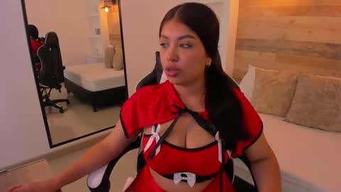 Snapshot of carriepink_ chatting on 10/07/25, 11:51 carriepink_ online show from 10/07/25, 11:51