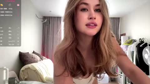 Kira online show from 06/20/26, 03:15