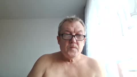 carsten21101 online show from 11/30/25, 08:07