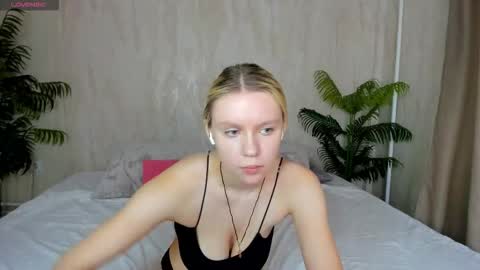 casey__miller online show from 10/01/25, 10:10