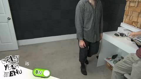 Snapshot of caseyandfriends chatting on 01/10/25, 06:42 caseyandfriends online show from 01/10/25, 06:42