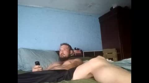 Snapshot of caseyjmcd22 chatting on 05/14/26, 11:28 okiedadd online show from 05/14/26, 11:28