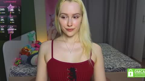 Snapshot of caseylabow chatting on 05/01/26, 06:07 My name is Casey... Nice to meet you I will be happy to have funthumbs up please its important online show from 05/01/26, 06:07