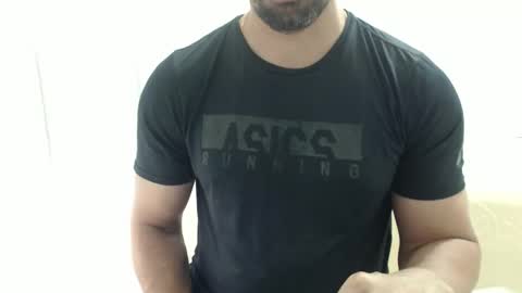 cashmastermuscle77 online show from 10/28/25, 01:36