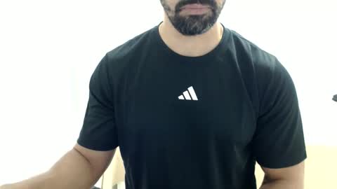 Snapshot of cashmastermuscle77 chatting on 06/09/26, 12:28 cashmastermuscle77 online show from 06/09/26, 12:28