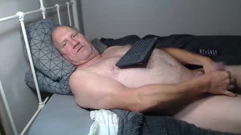 CasinoCam online show from 11/18/25, 07:40