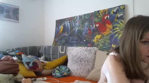 Snapshot of cassandra191 chatting on 02/18/25, 01:33 Cassandra online show from 02/18/25, 01:33