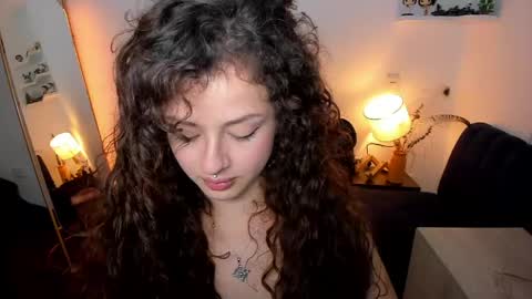 Snapshot of cassandra_caiin chatting on 04/21/26, 04:30 Cassie online show from 04/21/26, 04:30