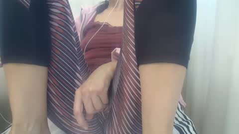 Snapshot of cassandra_joy chatting on 04/23/26, 01:02 Cassandra joy online show from 04/23/26, 01:02