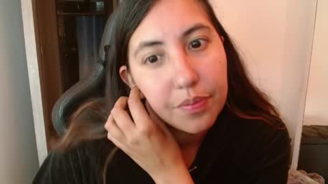Snapshot of cassandra_ruizz chatting on 06/07/26, 01:54 573215024606 online show from 06/07/26, 01:54