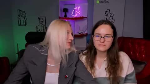 Snapshot of cassandra_w chatting on 03/12/25, 01:30 Cassandra or call me Cassy online show from 03/12/25, 01:30