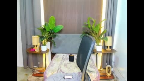 Snapshot of cassandrafoxxx chatting on 04/18/26, 07:07 cassandrafoxxx online show from 04/18/26, 07:07