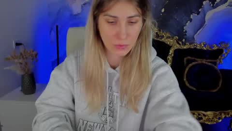 Lena online show from 02/11/25, 07:54