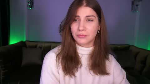 Snapshot of cassandragood chatting on 11/28/25, 07:33 Lena online show from 11/28/25, 07:33