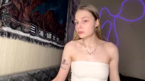 Snapshot of cassandramur chatting on 03/02/26, 06:37 Cassandra online show from 03/02/26, 06:37