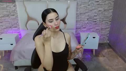 Snapshot of casse_tay chatting on 10/24/25, 03:03 casse_tay online show from 10/24/25, 03:03