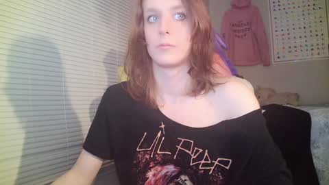 Snapshot of cassie420z chatting on 12/14/24, 06:46 Cassie online show from 12/14/24, 06:46