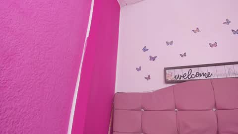 Snapshot of cassie_jones1 chatting on 12/22/24, 06:49 Cassie Jones online show from 12/22/24, 06:49