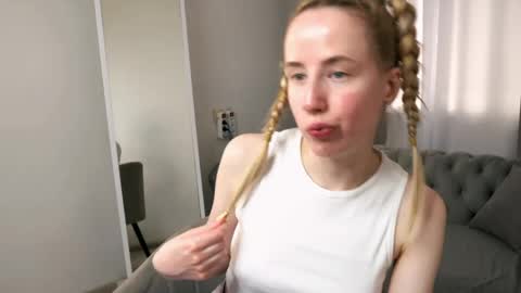 Snapshot of cassie_kelman chatting on 04/19/26, 09:17 Cassie online show from 04/19/26, 09:17