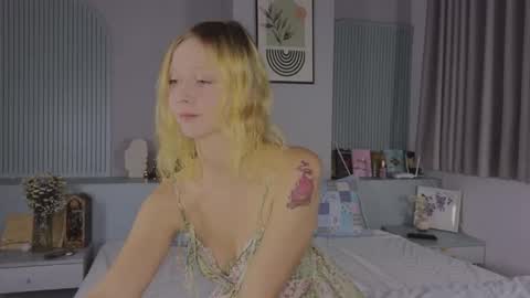 Cassie online show from 12/01/25, 03:33