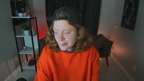 Snapshot of cassie_xkiss chatting on 10/15/25, 08:42 Cassie online show from 10/15/25, 08:42