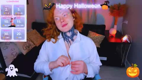 Snapshot of cassie_xkiss chatting on 11/02/25, 08:33 Cassie online show from 11/02/25, 08:33