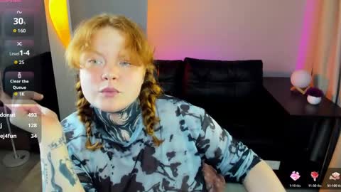 Snapshot of cassie_xkiss chatting on 06/11/26, 12:32 Cassie online show from 06/11/26, 12:32