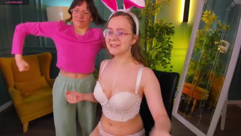 assie online show from 12/31/24, 10:56